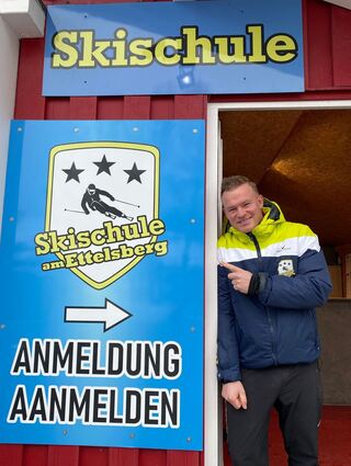 Von der Playa an die Piste: Julian Benz hat zwei Skischulen im Sauerland. (Handout)