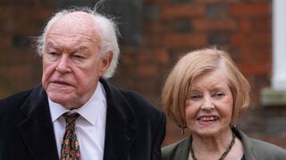 Timothy West und Prunella Scales im Mai 2024. (Archivbild)
