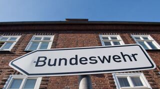 Wegen der Bedrohung durch Russland hatte die Nato ihre Verteidigungsplanungen geändert. Für die Bundeswehr bedeutet das: Sie braucht mehr Platz. (Symbolbild)