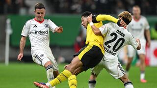 Eintracht Frankfurt und Borussia Dortmund lieferten sich einen packenden Pokal-Kampf.