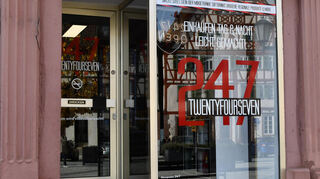 Stefanie Schröter, die unter anderem den „24/7“-Laden auf dem Tauberbischofsheimer Marktplatz betreibt, findet die Diskussion um die Ladenöffnungszeiten für Smart Stores an Sonn- und Feiertagen „typisch Deutsch“ und schlichtweg „Quatsch“.