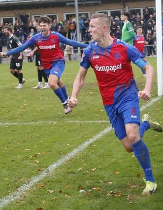 Groß war der Jubel am vergangenen Wochenende. Unser Bild entstand nach dem zwischenzeitlichen Ausgleich durch Sebastian Schiek