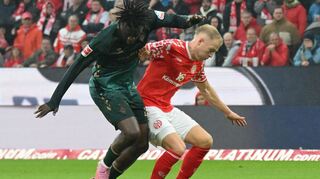 Kam gegen den FSV Mainz 05 nicht zur Geltung: Werder-Stürmer Victor Boniface (l).