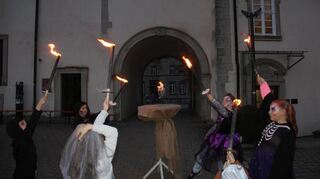 Auf geht’s zur Fackelwanderung.