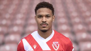 Der Cottbuser Justin Butler berichtete, dass er mit Affenlauten beleidigt wurde. (Archivbild)