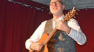 Christian Grote bei seinem Auftritt im Convenartis-Gewölbekeller.