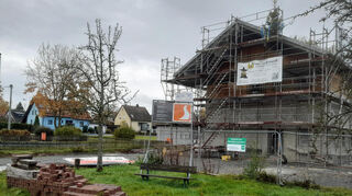 Mit den Bauvorhaben, wie dem Neubau des Feuerwehrgerätehauses, in Sonderriet geht es voran.