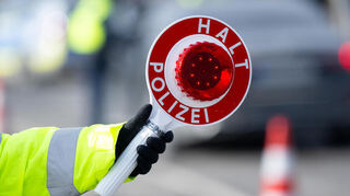 Mit hohem Tempo auf der B 19 erwischt.