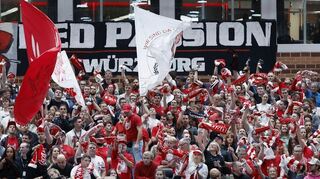 Die Fans der Fitness First Würzburg Baskets wollen Dienstag ihre Mannschaft gegen den großen Favoriten aus Istanbul lautstark unterstürzen.