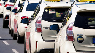 Einen Überblick darüber, wie schnell ein Taxi in Heidelberg verfügbar ist und was die Fahrt kostet, verspricht eine neue App, die von der Mobilitätsplattform Bolt angeboten wird.