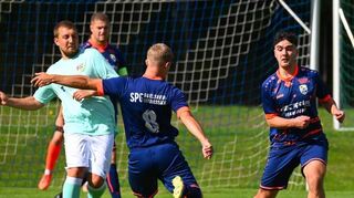 Die SpG Adelsheim/Oberkessach (hier im dunkelblauen Trikot) empfängt als Tabellenzweiter die SpG Rippberg/Wettersdorf-Glashofen, die auf dem vierten Rang positioniert ist.