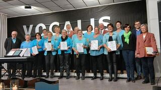 Langjährige und verdiente Mitglieder wurden im Rahmen des Liederabends geehrt.