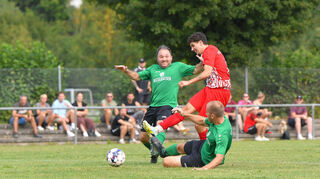 Sollte die SpG Distelhausen/Lauda II (grüne Trikots) gegen den FSV Tauberhöhe verlieren, würde das Team auf den Abstiegsrelegationsplatz rutschen, den aktuell der FSV innehat.