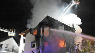 Ein Mehrfamilienhaus in Laudenbach wurde ein Raub der Flammen.