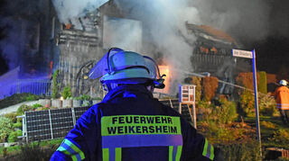 Die Freiwillige Feuerwehr Weikersheim rückte aus der Kernstadt und aus einigen Stadtteilen an.