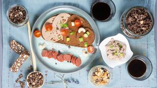 Gerade in Fertigprodukten ist häufig eine Menge Zucker versteckt. (Symbolbild)