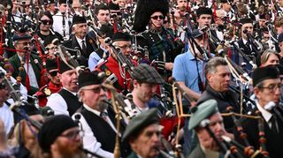 Eine von AC/DC's berühmtesten Rockhymnen erfüllte die Innenstadt.