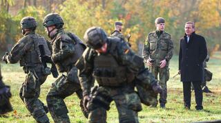Der Wehrdienst soll zunächst freiwillig bleiben. (Symbolbild)
