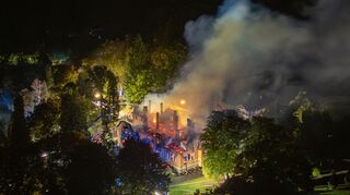 Das ehemalige Jagdschloss der Familie Thurn und Taxis brannte vollständig ab. Die Hintergründe sind noch unklar. (Archivfoto)