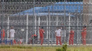 Die Bischöfe in den USA sind besorgt über die Zustände in Abschiebezentren. (Symbolbild)