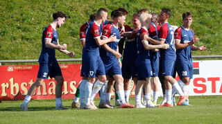 Darf die Schenker-Elf gegen den 1. CfR Pforzheim sich wieder einmal über einen Sieg freuen?