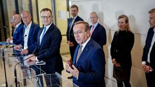 Es gibt eine Enigung im Streit um die Wehrdienst-Reform.