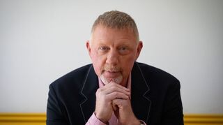 Boris Becker hat eine mentale Blockade als Grund für Zverevs Scheitern ausgemacht.