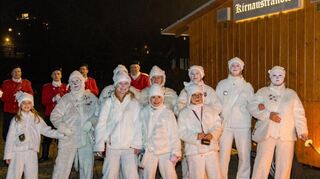 Strahlende Gesichter bei der Wüschele-Gruppe über den Beginn der 443. Borkemer Faschenacht.