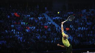 Volle Konzentration beim Aufschlag: Carlos Alcaraz