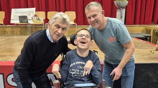 Die Freude, Klaus Augenthaler zu treffen, war Felix Scholl (Mitte) anzusehen.