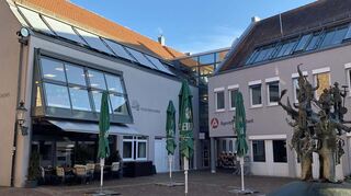 Der Betreiber des „Brunnencafé“ will einen Wintergarten auf dem Oberen Marktplatz errichten.