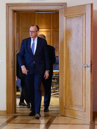 Bundeskanzler Friedrich Merz muss wohl weiter mit wackligen Mehrheiten vorlieb nehmen. (Archivbild)