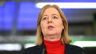 Sozialministerin Bas sieht keinen Grund für Änderungen an ihrem Rentenpaket.