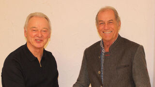 Vorsitzender Roland Olpp (links) begrüßte Jochen Kürschner als neues Mitglied im Stadtteilbeirat Eichel-Hofgarten.