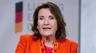 Die Verlegerin Christiane Goetz-Weimer verzichtet vorerst auf den Bayerischen Verfassungsorden. (Archivbild)