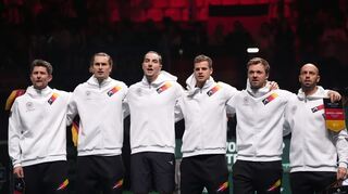 Auch Alexander Zverev (2.v.l.) bei der diesjährigen Endrunde im Davis Cup an.