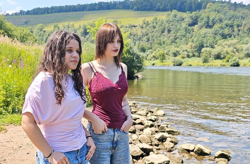 Две 16-летние подруги спасли подростка из воды в Майне, несмотря на строгий запрет купания