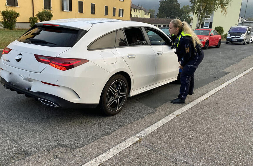 Safe route to school in Wertheim: Police check parents' cars