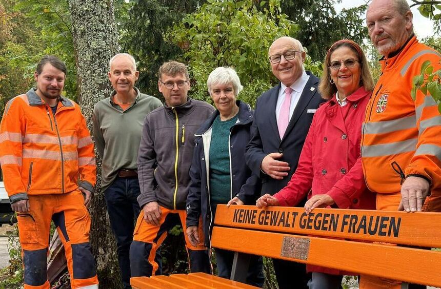 Orangene Bank setzt Zeichen gegen Gewalt an Frauen