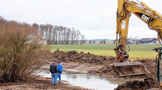 <p>Erfreuliche Post für den Biotopschutzbund: Der Landesnaturschutzverband Baden-Württemberg fördert den Erwerb von zwei Grundstücke am Marsbach mit 2400 Euro. Das Bild entstand bei den Arbeiten in Abschnitt II.</p>