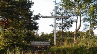 <p>Das Wetterkreuz auf dem Hirschberg.</p>
