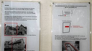 <p>Der Verein "Pro Wertheim" hat mit dem Einsetzen von neuen Pflastersteinen, die den Grundriss der im Jahr 1971 abgerissenen Mikwe darstellen, und dem Anbringen von zwei weiteren Informationstafeln am ehemaligen Standort des religiösen Gebäudes sein Projekt "Gedenkort Neuplatz" rechtzeitig vor dem 75. Jahrestag der sogenannten "Reichspogromnacht" am 9. November abgeschlossen.</p>