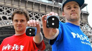 <p>Die Sennfelder Zwillingsbrüder Till (links) und Felix Neumann (rechts) gastierten morgen mit ihrer Hip-Hop-Formation "Zweierpasch" bei einer Veranstaltung des Bundespräsidenten im Schloss Bellevue.</p>