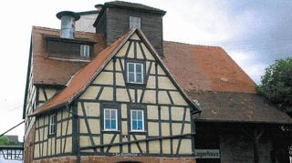 <p>Für das ehemalige Lagerhaus in Dertingen wurde eine Machbarkeitsstudie in Auftrag gegeben, um mögliche Veränderungen und Kosten für Interessenten deutlich zu machen.</p>