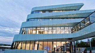 <p>Das Labor- und Technikgebäude Technikum III des Fraunhofer ISC in Würzburg.</p>