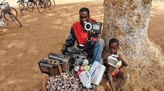 <p>Die Assamstadter Firma Ansmann unterstützt das Pilotprojekt "Reis statt Giftmüll" in Burkina Faso in Westafrika.</p>