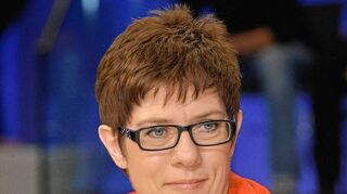 <p>Annegret Kramp-Karrenbauer plant das "französischste Bundesland".</p>