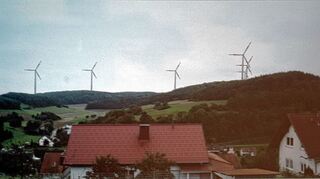 <p>So könnte das Landschaftsbild aussehen, falls der geplante neue Windpark auf Höpfinger und Bretzinger Gemarkung realisiert wird.</p>