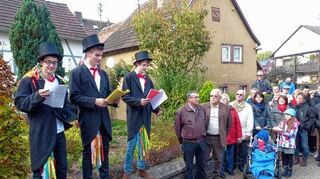 <p>Die drei Kerwaburschen Christoph Stein, Lukas Beuschlein und Lorenz Mattern feierten ihre Premiere, als die am Sonntag die Kerwapredigt vortrugen.</p>