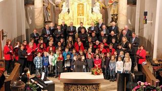 <p>Die Chöre des Gesangvereins Götzingen boten beim Adventskonzert in der Pfarrkirche ein abwechslungsreiches Programm.</p>